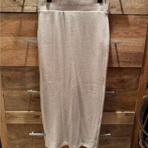 Elegant Cream Fitted Ribbed Skirt